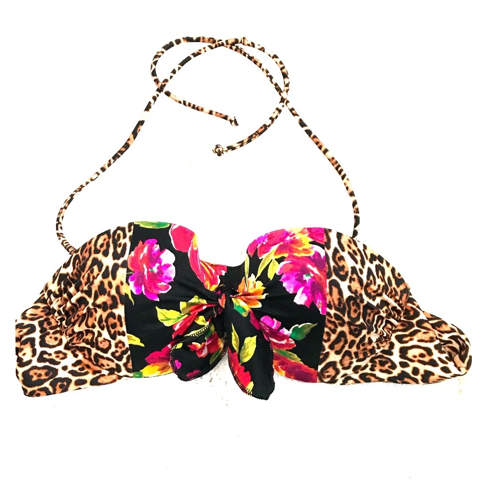 Victoria’s Secret convertible bikini top 32D